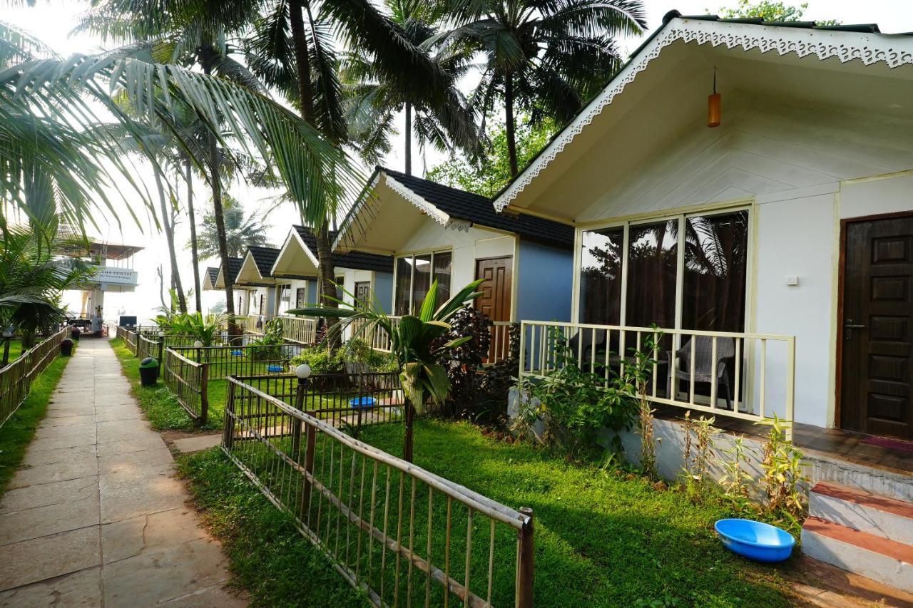 Molly'S Nest Hotel Mandrem Ngoại thất bức ảnh