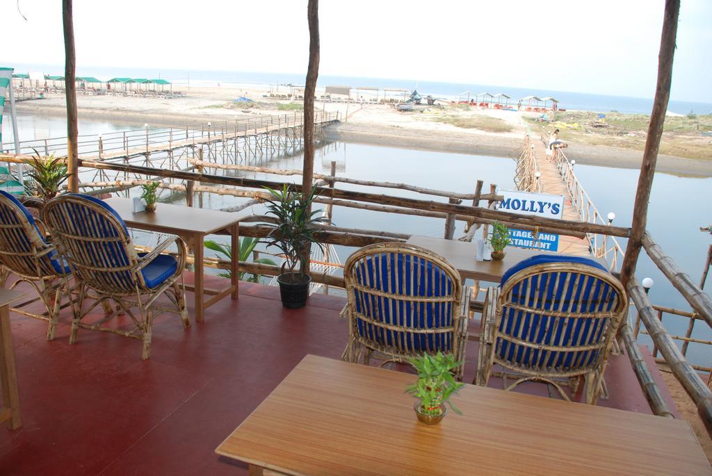 Molly'S Nest Hotel Mandrem Ngoại thất bức ảnh
