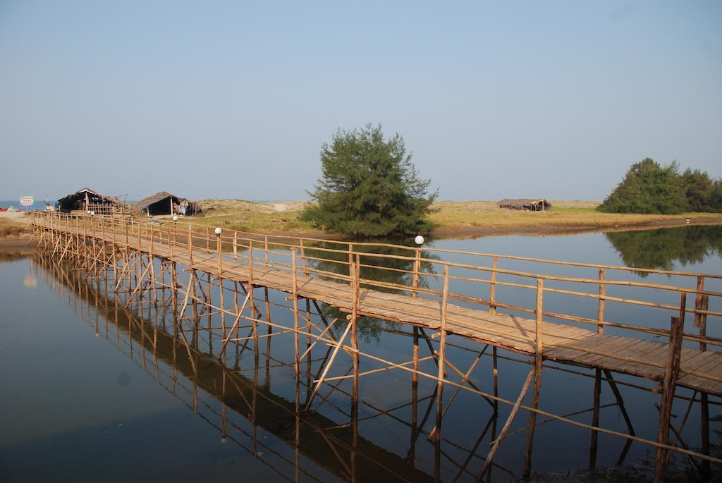 Molly'S Nest Hotel Mandrem Ngoại thất bức ảnh