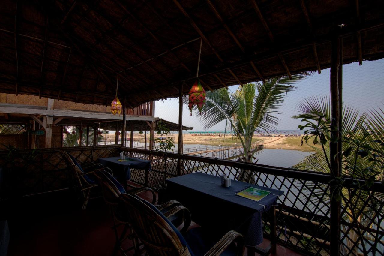 Molly'S Nest Hotel Mandrem Ngoại thất bức ảnh
